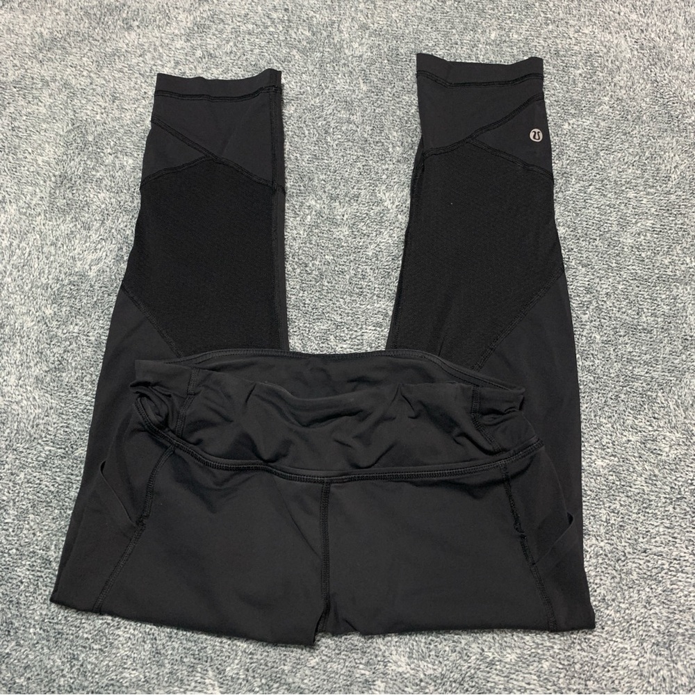 LULULEMON- Black Leggings